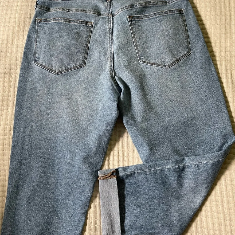 Sonoma Light Blue Distressed Ankle Jeans